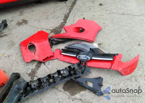 2014 Ford Focus Se z USA, uszkodzony, nr VIN 1FADP3F27EL440980